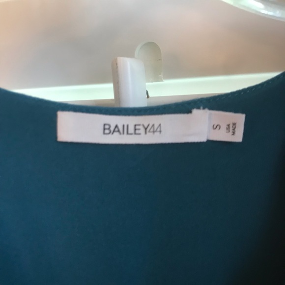 Bailey 44 Sleeveless Fawcett Pintucked Silk Crossover Drape Top - Picture 4 of 6